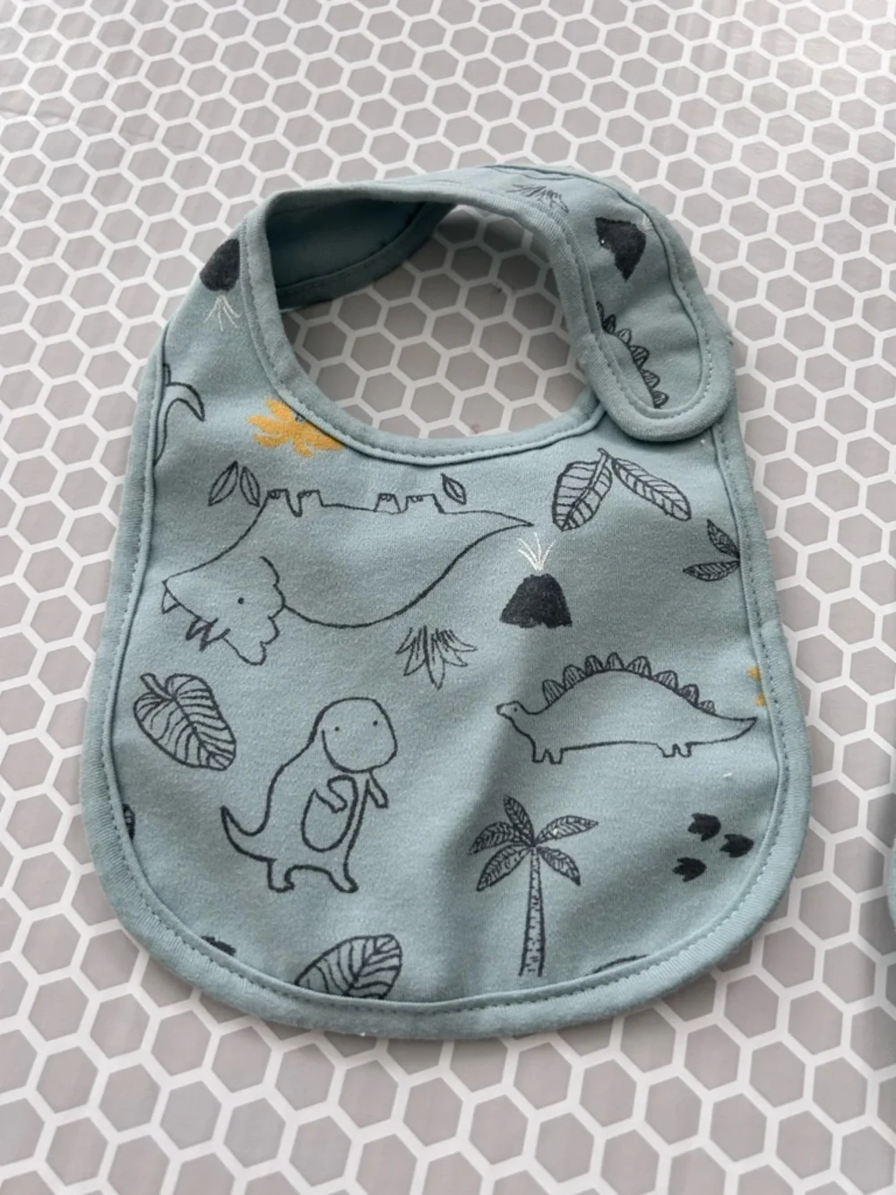 Carters 3-Pack Baby Bib Set in Seafoam Green & Cream — Soft Feeding Bibs